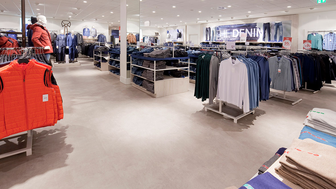 Allura floor in Dutch clothing store